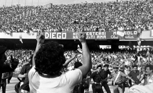 5 luglio 1984 - IL SALUTO DEL SAN PAOLO DI NAPOLI A DIEGO ARMANDO MARADONA ARCHIVIO NEWFOTOSUD